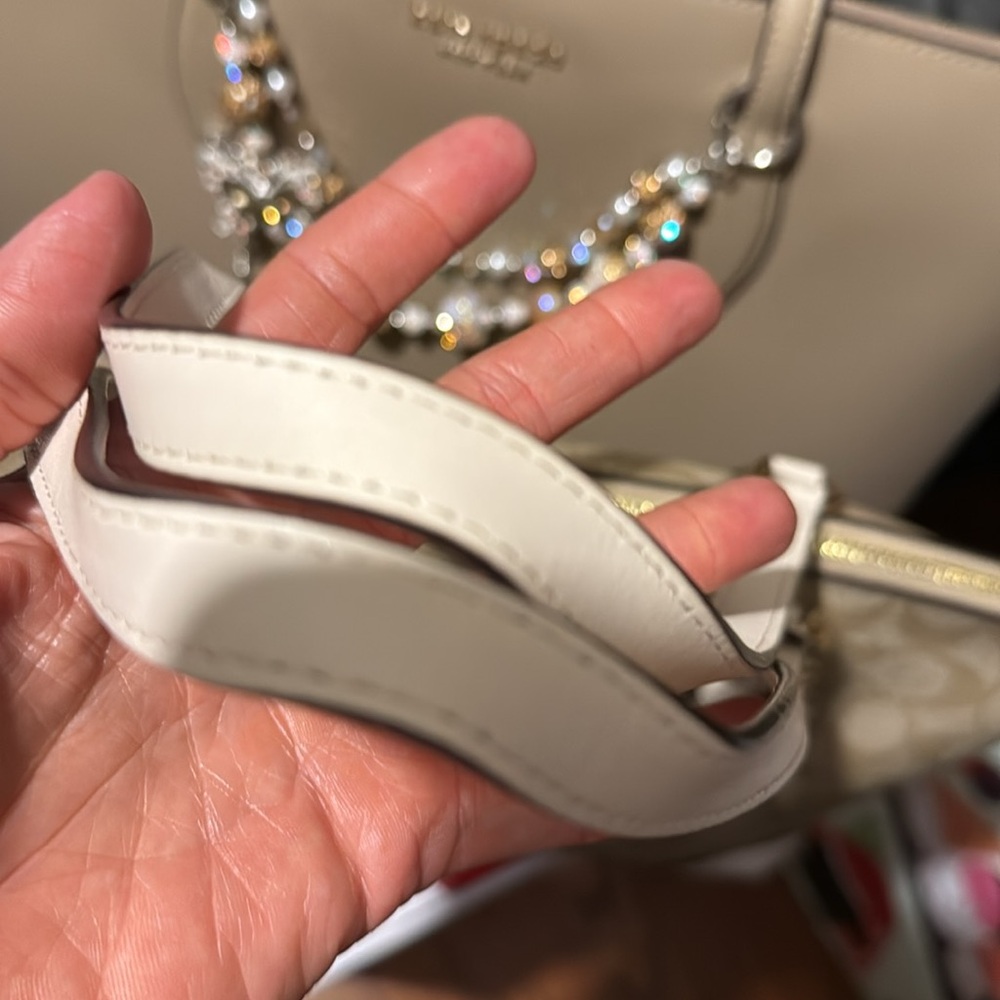 Coach Beige and Cream Tote Bag zip top signature canvas style comes with charm - Picture 5 of 11